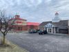 8380 N High St photo